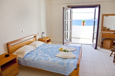 Nisyros hotels: Nisyros accommodation on Nissiros island, Greece
